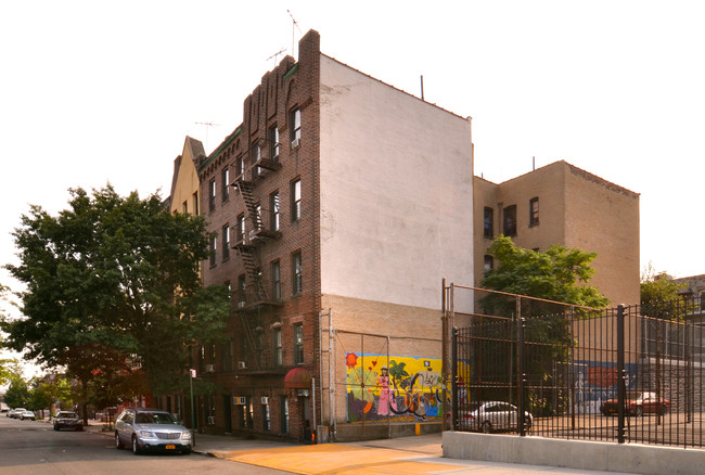 647 Faile St in Bronx, NY - Building Photo - Building Photo