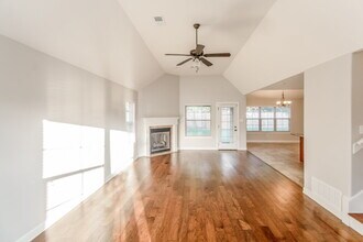 6404 Rue de Paris Ln in Olive Branch, MS - Building Photo - Building Photo