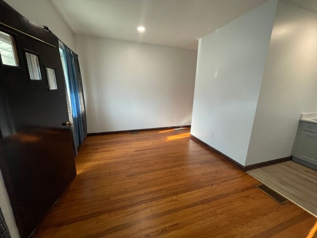 1222 Washington Pike in Bridgeville, PA - Building Photo - Building Photo