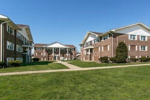 14538 S Cottage Grove Ave in Dolton, IL - Building Photo