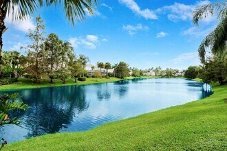 156 Santa Barbara Way in Palm Beach Gardens, FL - Building Photo - Building Photo