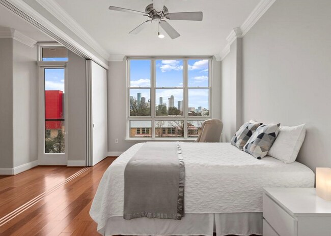 property at 1419 Montrose Blvd