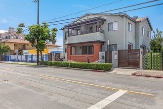 3166-3172 San Marino St in Los Angeles, CA - Building Photo - Building Photo