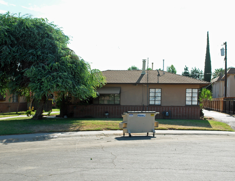 3123 E Simpson Ave in Fresno, CA - Building Photo