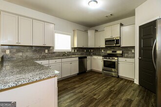 787 Overlook Gln Dr in Lawrenceville, GA - Building Photo - Building Photo