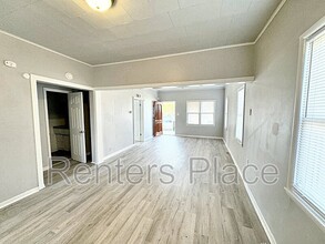 5 S Hickory St in Sapulpa, OK - Building Photo - Building Photo