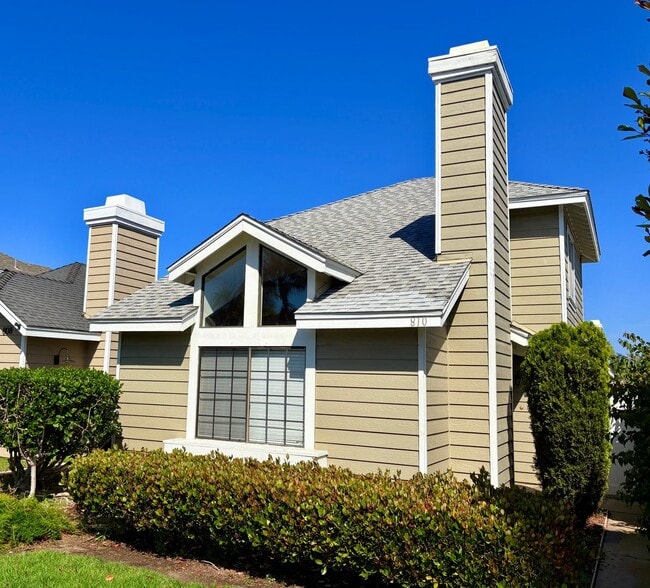 property at 810 Bluewater Rd