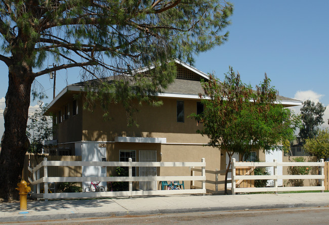 1245 W 9th St in Corona, CA - Building Photo - Building Photo