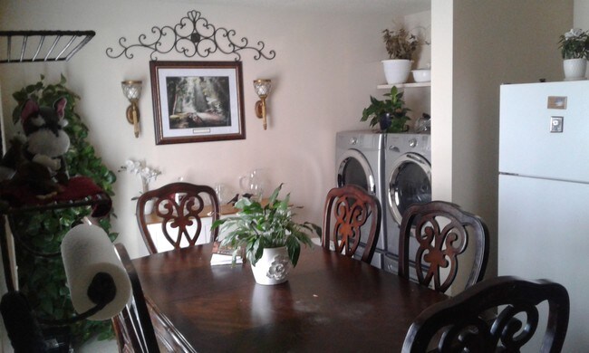1202 Krause Ct in Liberal, KS - Building Photo - Building Photo
