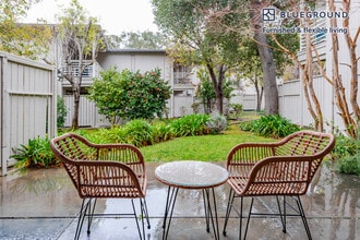 594 Channing Ave in Palo Alto, CA - Foto de edificio - Building Photo