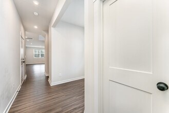 9529 Munsing Dr in Charlotte, NC - Foto de edificio - Building Photo