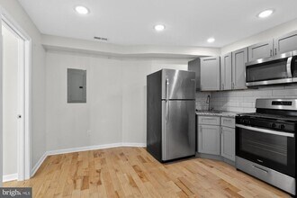 2604 Frankford Ave in Philadelphia, PA - Building Photo - Building Photo