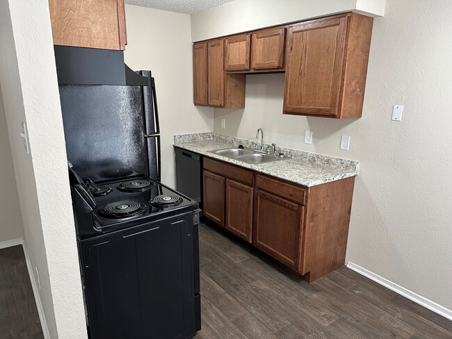 The Ridge Apartments in Greenville, TX - Building Photo - Building Photo