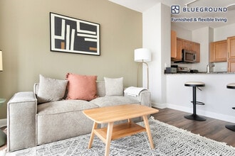 300 N Canal St in Chicago, IL - Building Photo - Building Photo