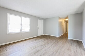 105 Lasalle Pl in Simpsonville, SC - Building Photo - Building Photo