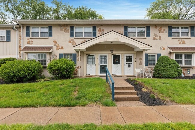 property at 15 Shannon Dr
