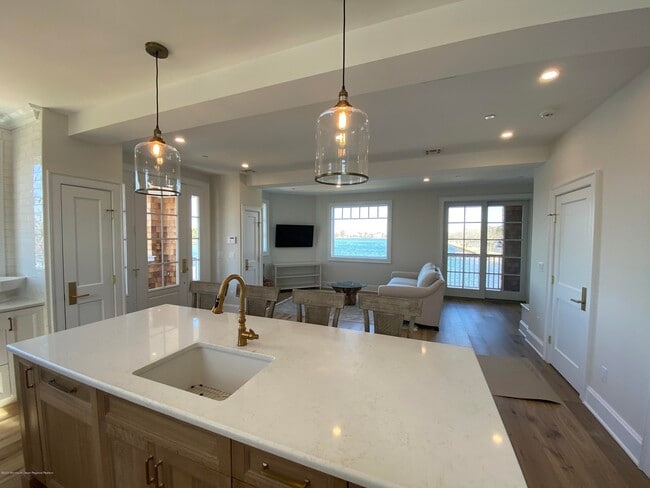 412 Lake Ave in Bay Head, NJ - Building Photo - Building Photo