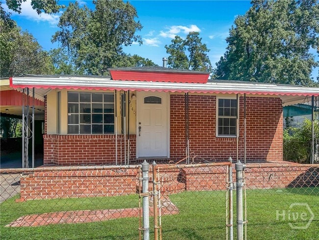 property at 914 Bowden St