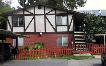 820 E Mission Ave in Escondido, CA - Building Photo - Building Photo