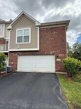 2528 Dunraven Ave in Naperville, IL - Building Photo - Building Photo