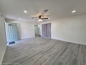 1625 North St in Kerrville, TX - Building Photo - Building Photo