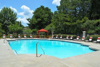 Lake St. James in Conyers, GA - Foto de edificio - Building Photo