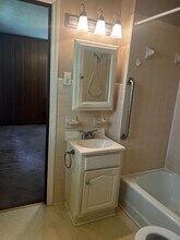 176 Hardwood Ln, Unit B in Lexington, NC - Foto de edificio - Building Photo