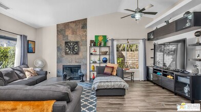 1574 Amelia Way in Palm Springs, CA - Building Photo - Building Photo