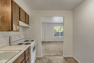 2519 S 300 E, Unit Apt 2 in Salt Lake City, UT - Building Photo - Building Photo