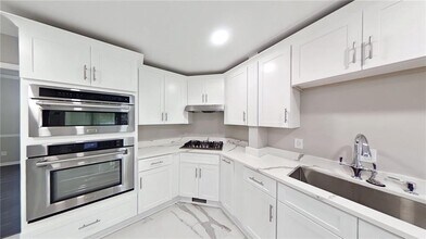 11355 Vedrines Dr in Alpharetta, GA - Foto de edificio - Building Photo