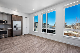 Carraway Apartments in Denver, CO - Building Photo - Building Photo