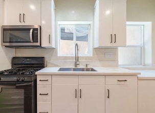 3258 Dundas St in Los Angeles, CA - Building Photo - Building Photo