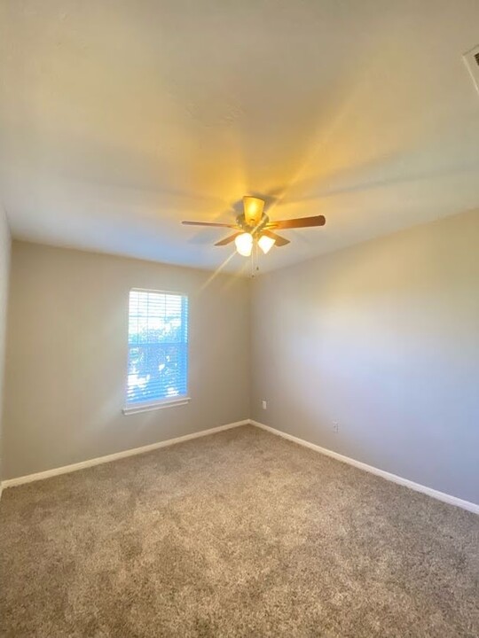 1407 Summit St, Unit 4 in College Station, TX - Building Photo