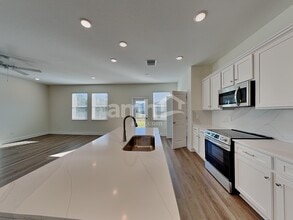 2531 Feather Crst Dr in St. Cloud, FL - Building Photo - Building Photo