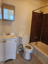 86 Academy St in Poughkeepsie, NY - Building Photo