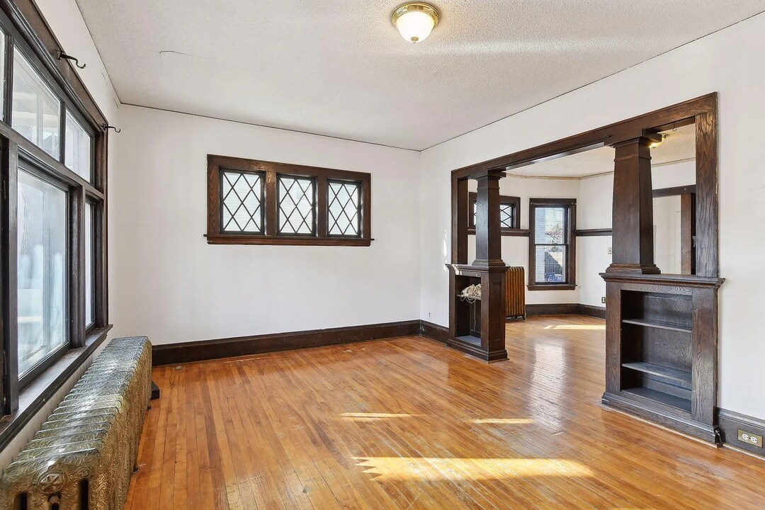 104 W 27th St, Unit 1 in Minneapolis, MN - Building Photo