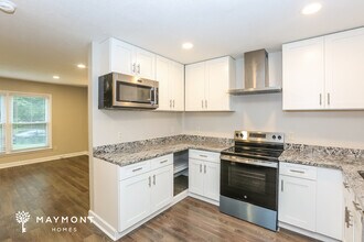 941 Foxborough Rd in Charlotte, NC - Building Photo - Building Photo