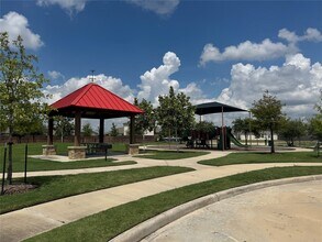 1013 Pitch Pne Ct in Brookshire, TX - Building Photo - Building Photo