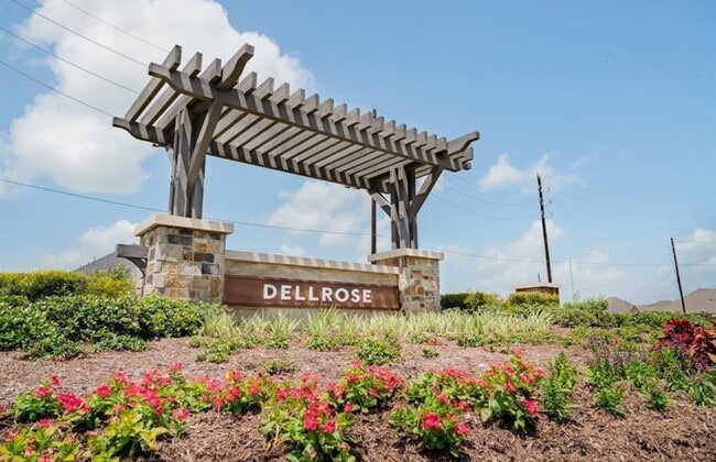 property at 31914 Lillie Lilac Ln