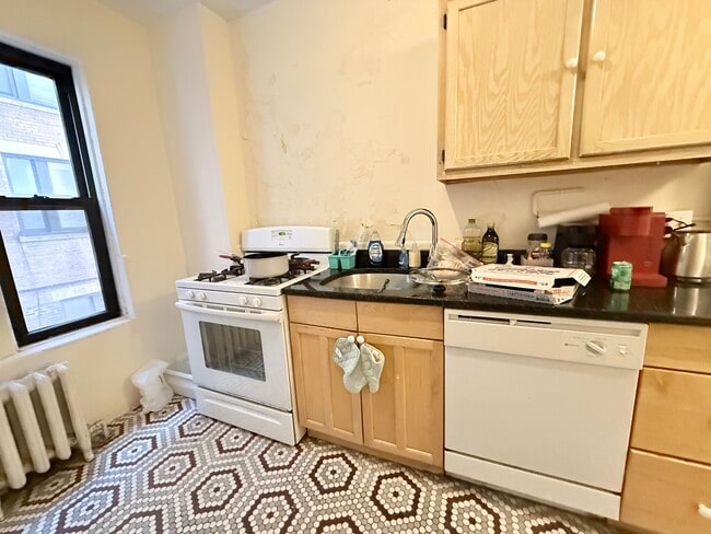 460 Park Dr, Unit 2