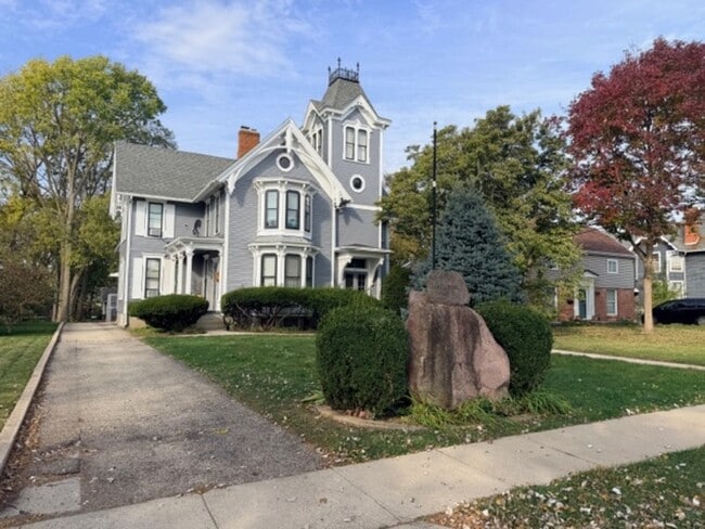 property at 601 Pearl St