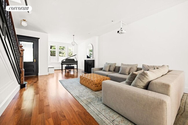 property at 90 Windsor Pl