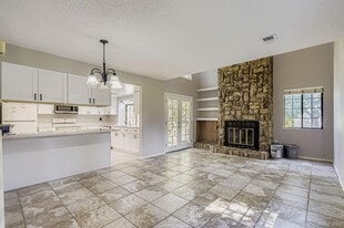 12440 E Pacific Cir in Aurora, CO - Building Photo