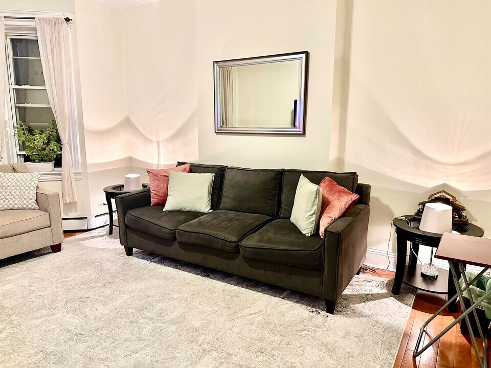 278 NORTH Ave in Jersey City, NJ - Building Photo