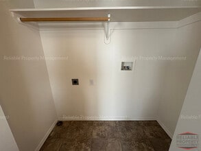230 W Anderson St, Unit 3 in Idaho Falls, ID - Foto de edificio - Building Photo