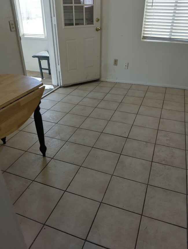 property at 1340 W Hatcher Rd