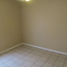 1305 N Thornton St in Clovis, NM - Building Photo - Building Photo