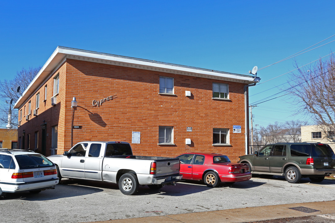 4555-4569 Ridgewood Ave in St. Louis, MO - Building Photo