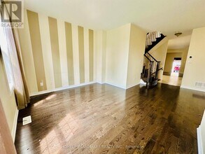 10355 Woodbine Ave in Markham, ON - Building Photo - Building Photo