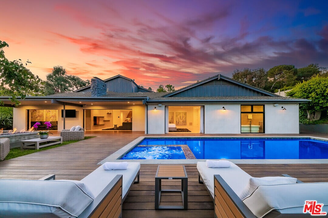 9038 Meredith Pl in Beverly Hills, CA - Building Photo